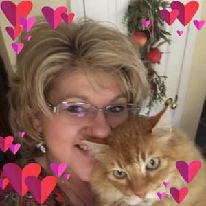 Meet your Posher, Mona